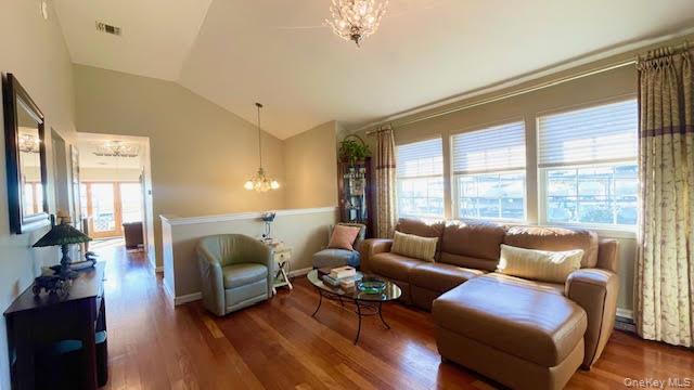 #13 photo, 2905 Ocean Avenue, Seaford , NY 11783