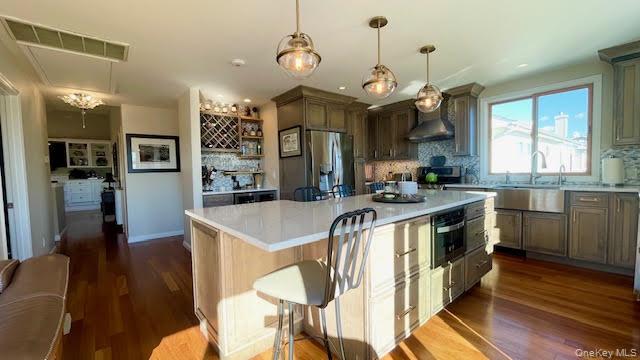 #8 photo, 2905 Ocean Avenue, Seaford , NY 11783