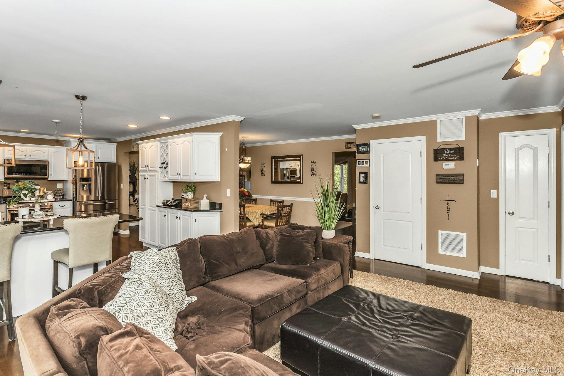 #17 photo, 40 Burt Avenue, Northport , NY 11768