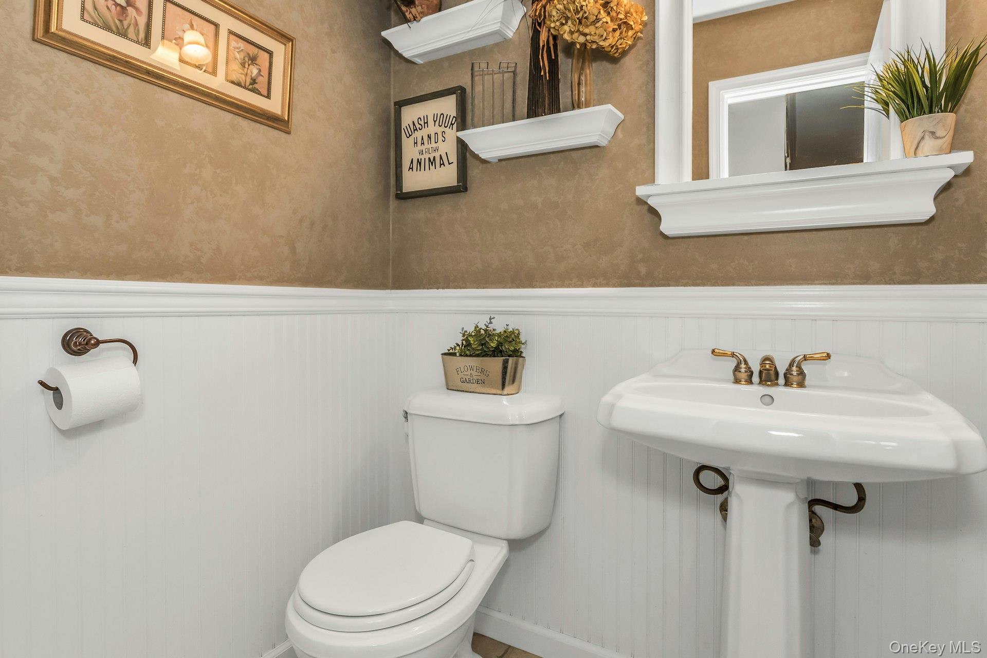 #18 photo, 40 Burt Avenue, Northport , NY 11768