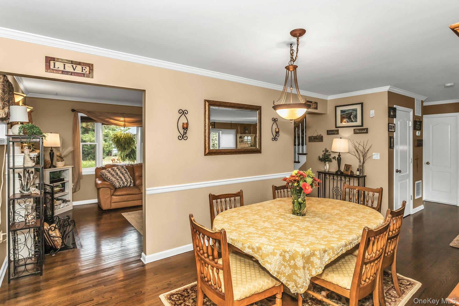 #9 photo, 40 Burt Avenue, Northport , NY 11768