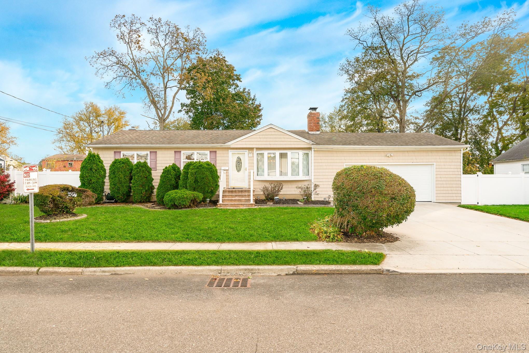 #2 photo, 53 1st Street, Brentwood , NY 11717