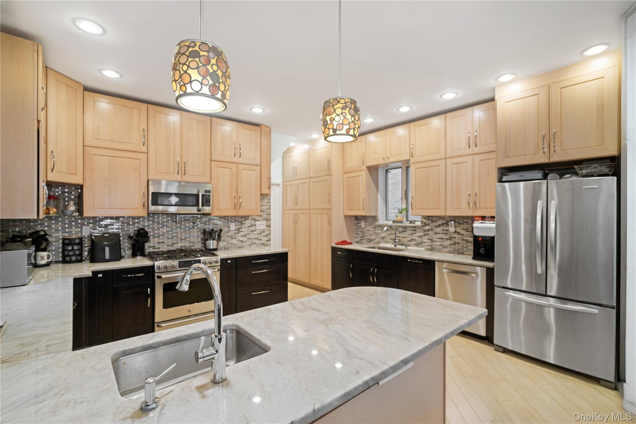 #5 photo, 1527 E 29th Street, Brooklyn , NY 11229