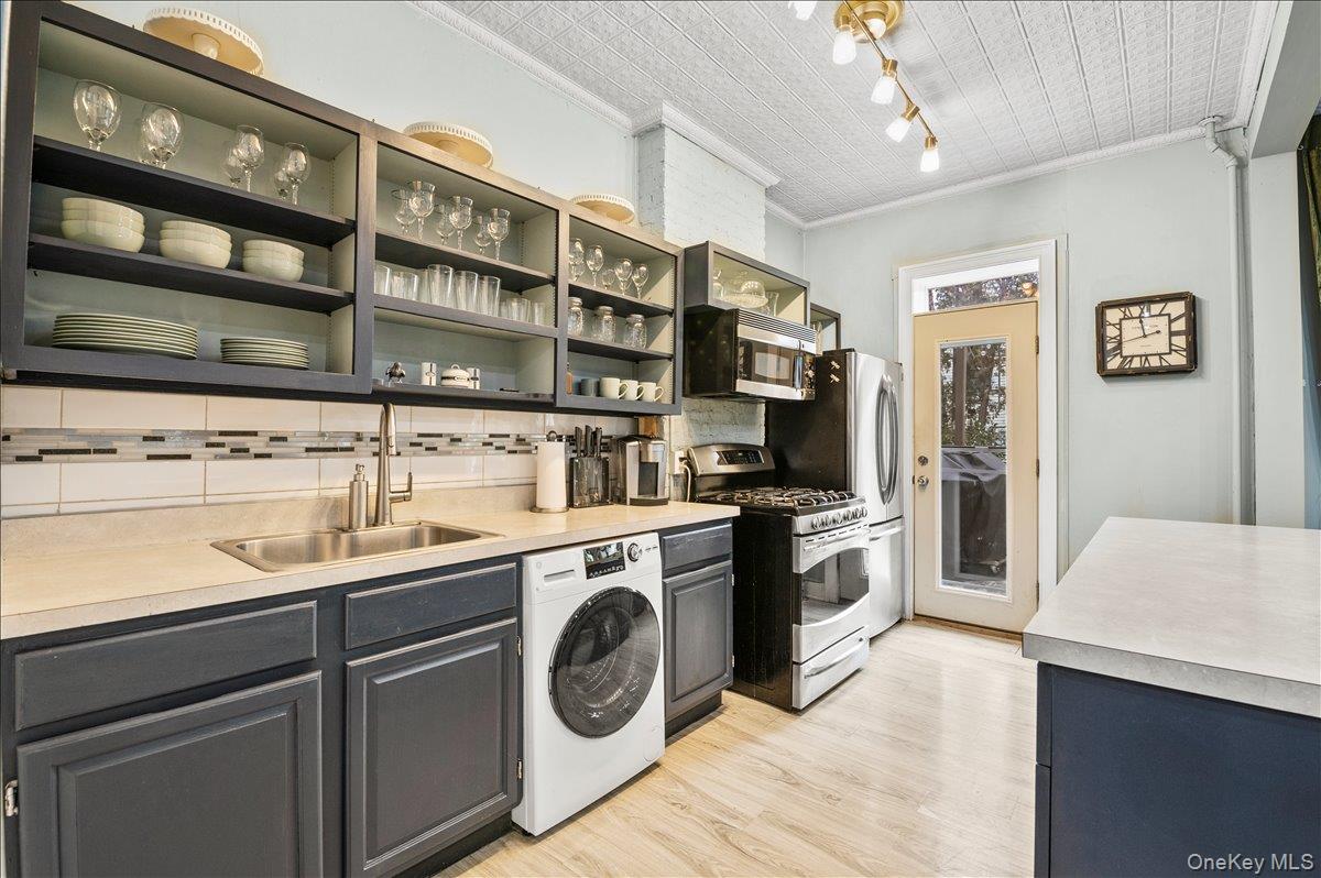 #3 photo, 68-15 64th Place, Ridgewood , NY 11385