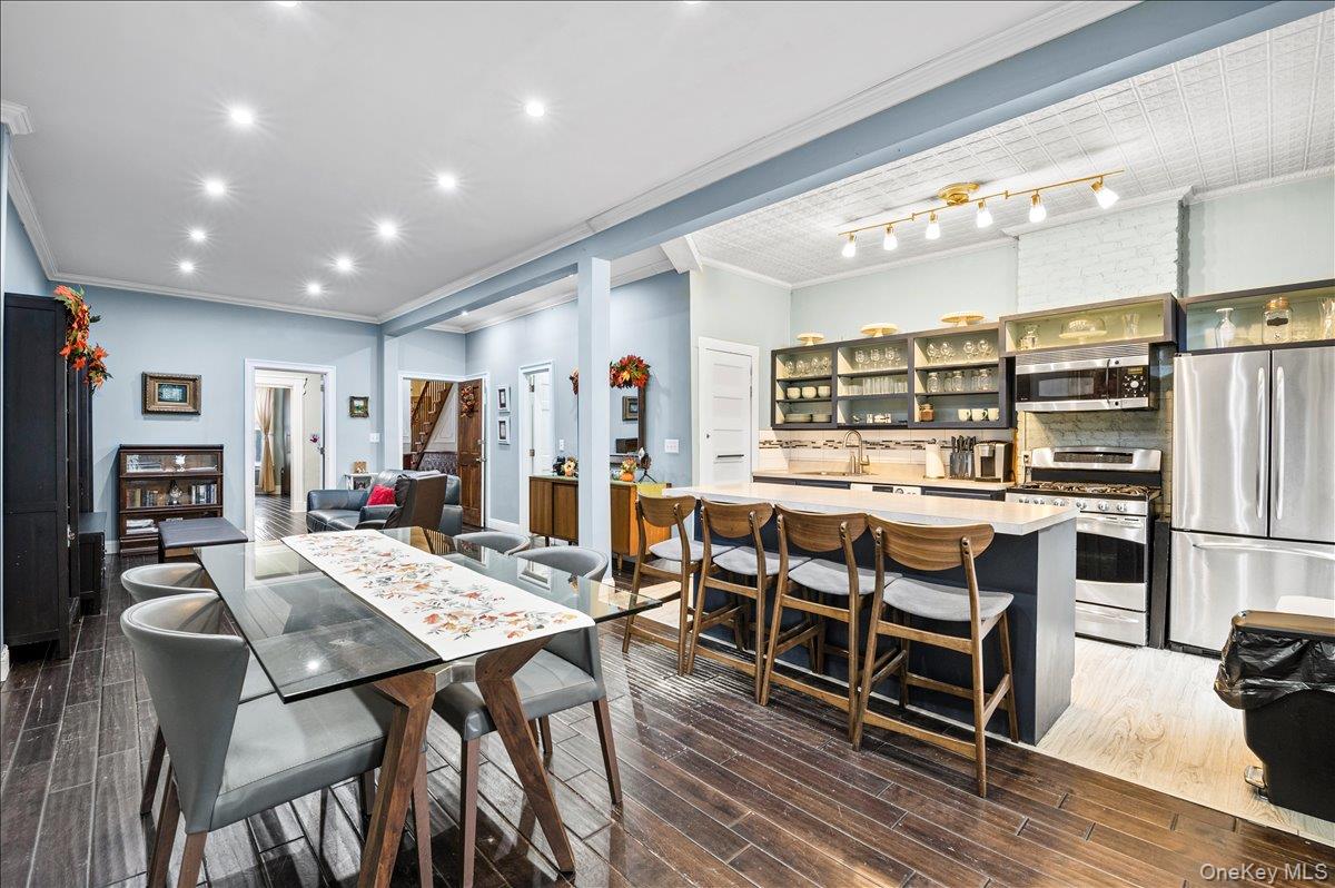 #6 photo, 68-15 64th Place, Ridgewood , NY 11385