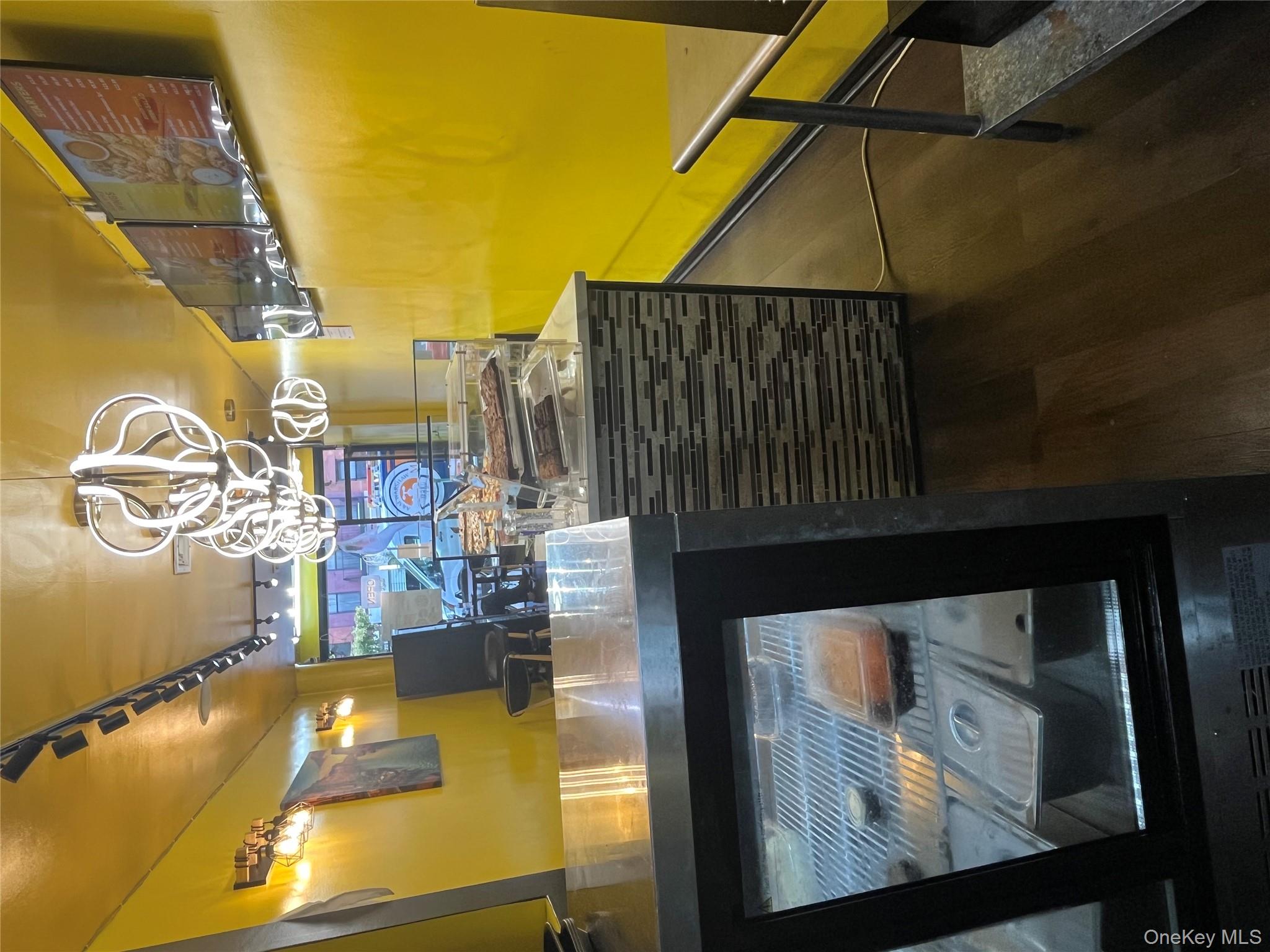 #3 photo, 109, 1st Avenue, New York (Manhattan) , NY 10003