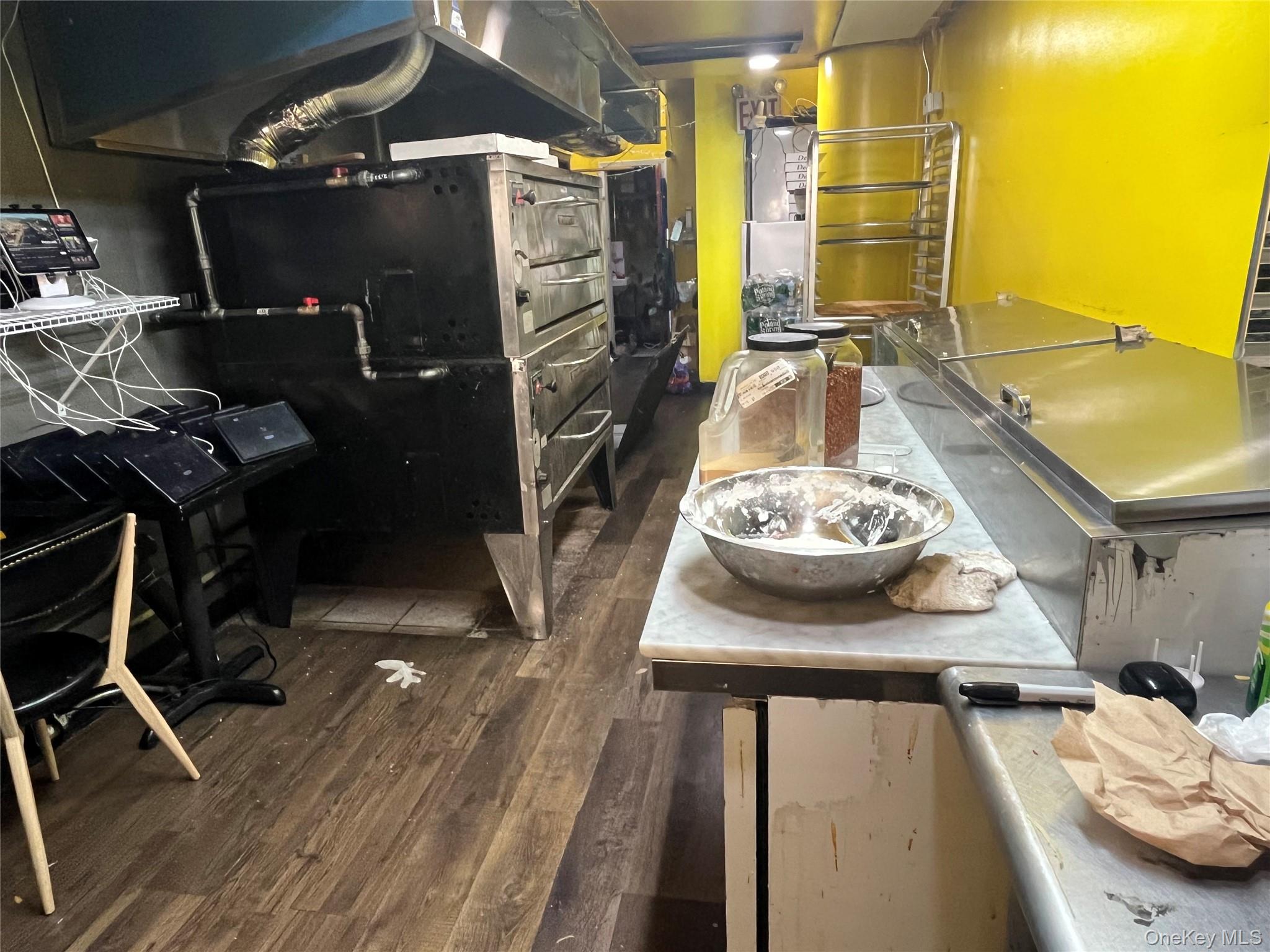 #5 photo, 109, 1st Avenue, New York (Manhattan) , NY 10003