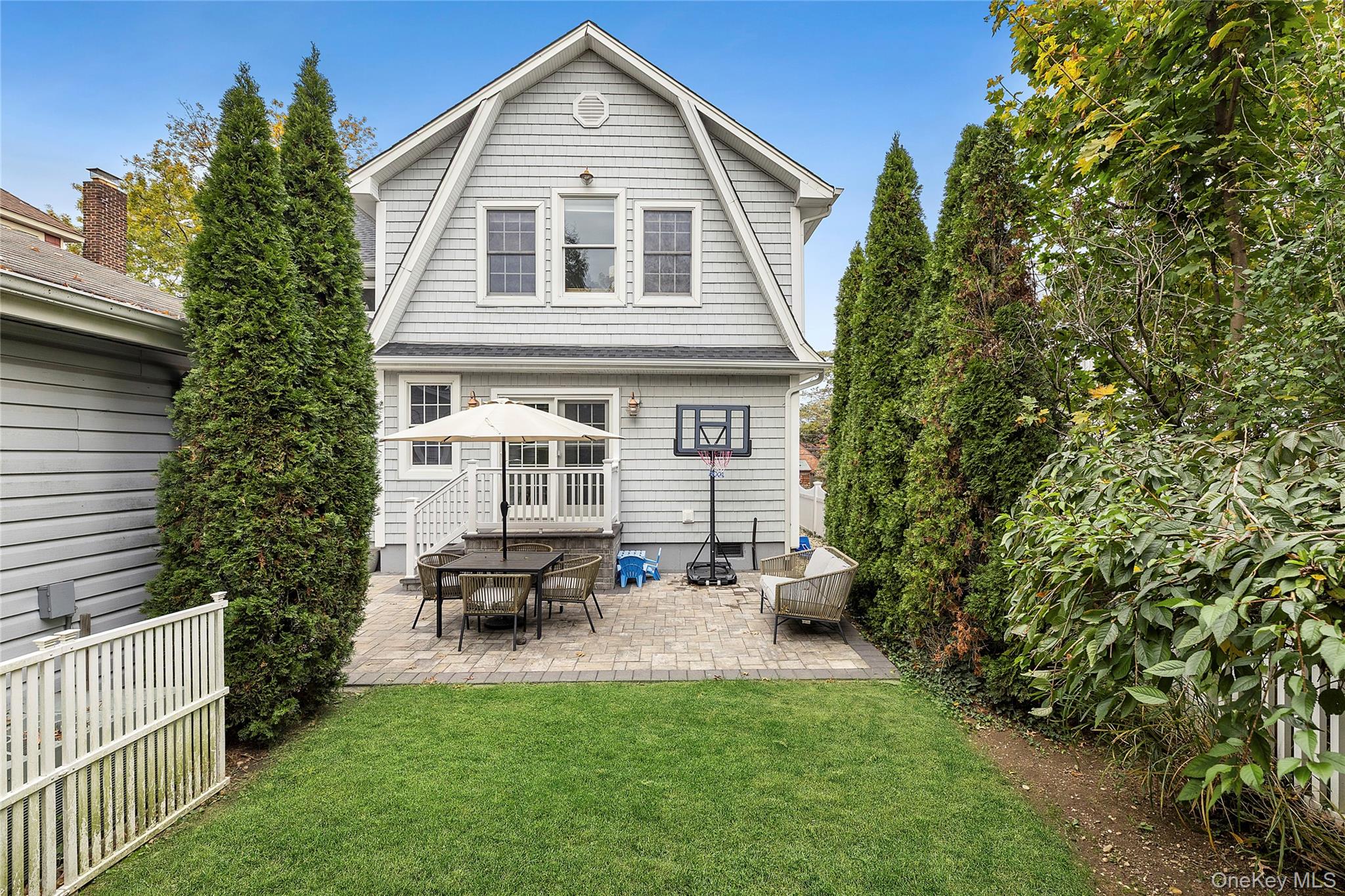 #17 photo, 34 Davis Road, Port Washington , NY 11050