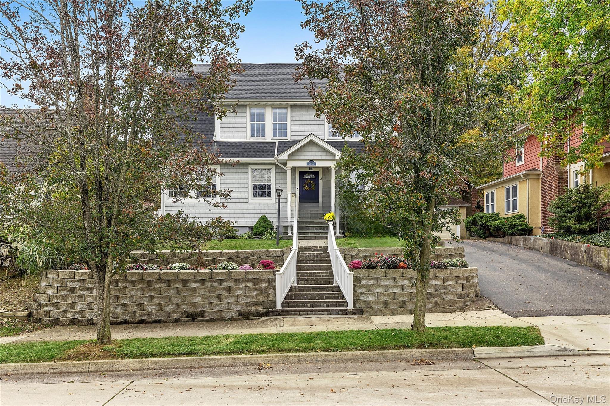 #19 photo, 34 Davis Road, Port Washington , NY 11050