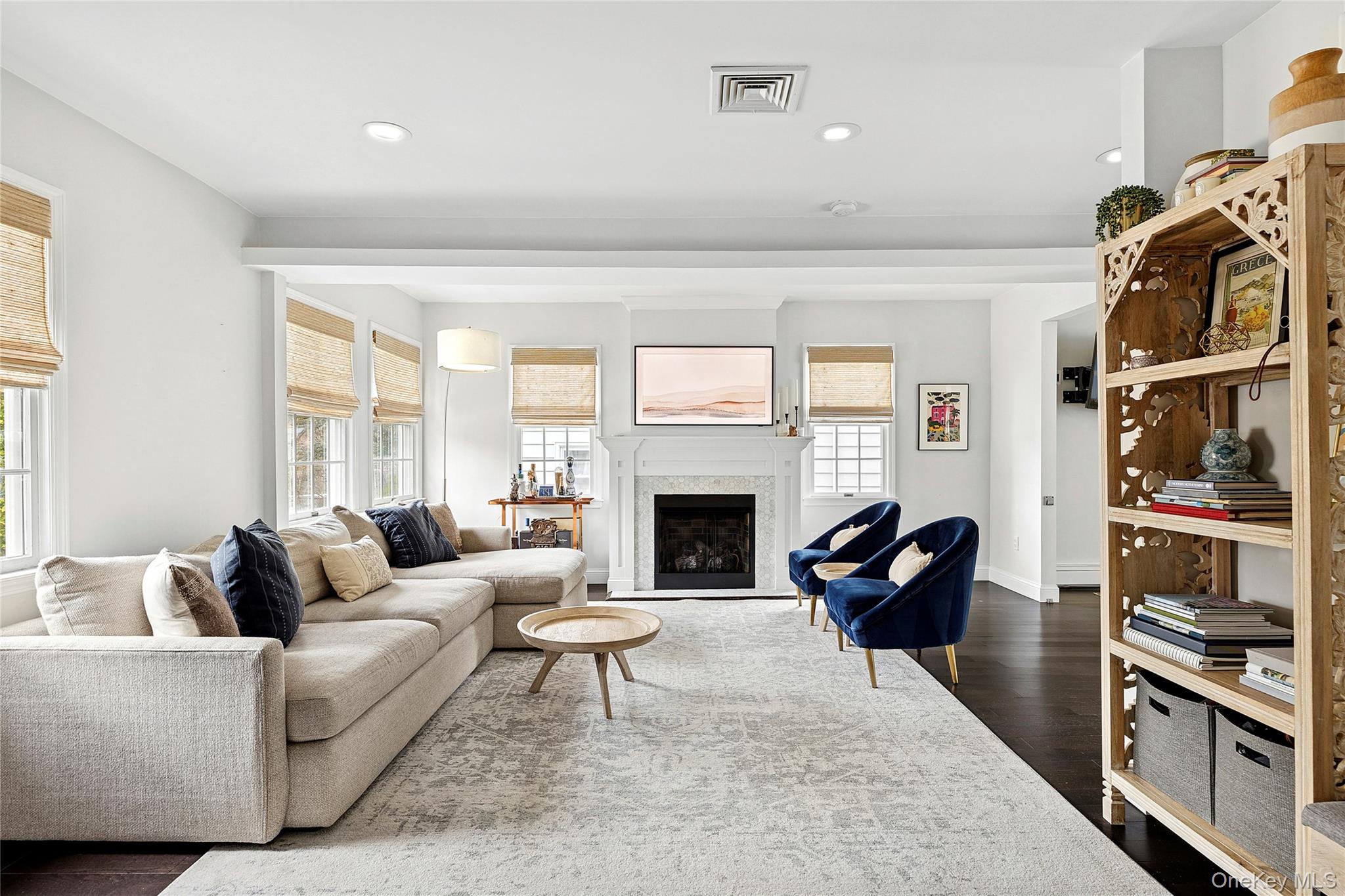 #4 photo, 34 Davis Road, Port Washington , NY 11050