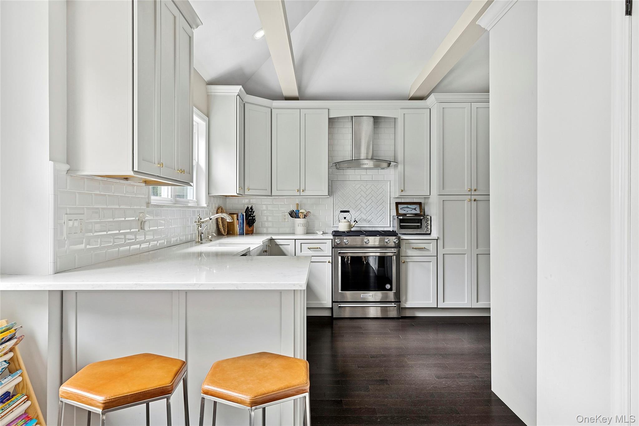 #6 photo, 34 Davis Road, Port Washington , NY 11050