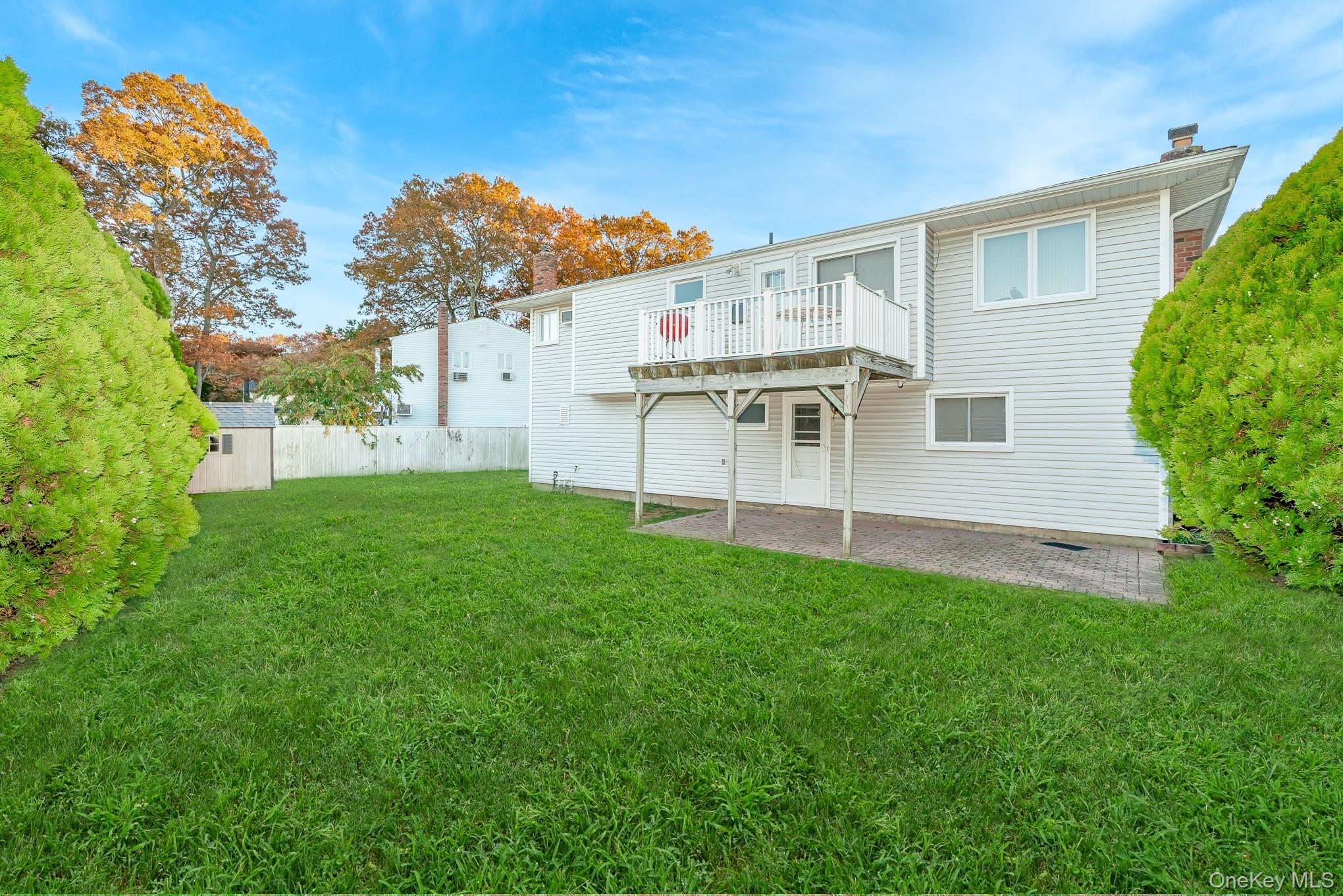 #15 photo, 16 Sue-Ann Court, North Babylon , NY 11703