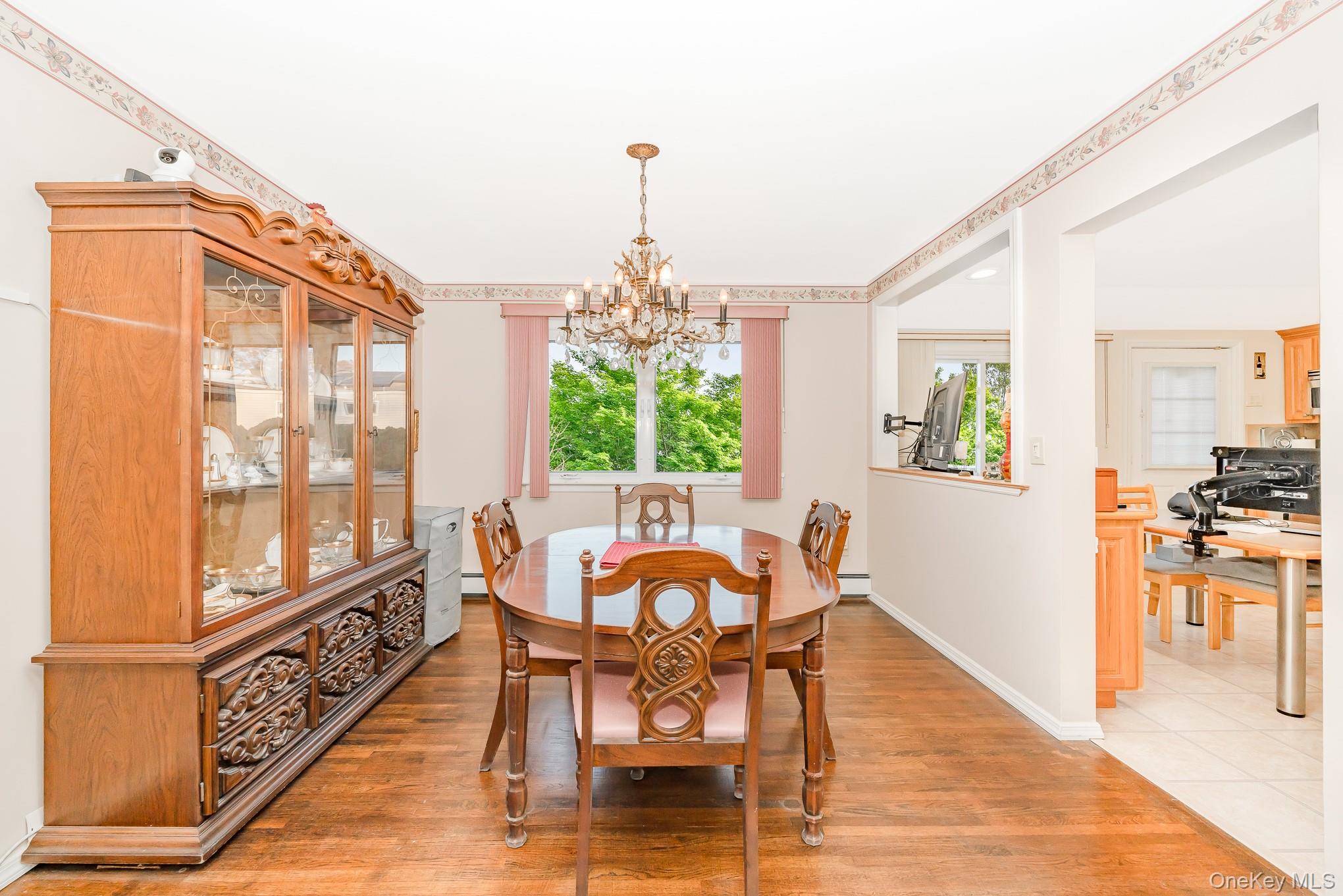 #6 photo, 16 Sue-Ann Court, North Babylon , NY 11703