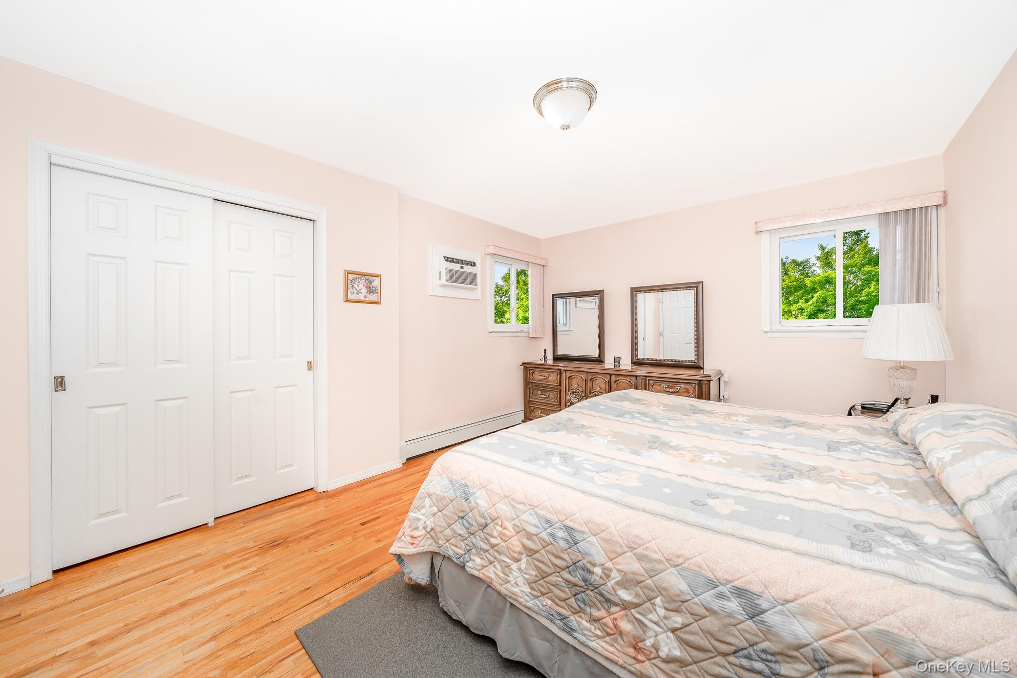 #7 photo, 16 Sue-Ann Court, North Babylon , NY 11703