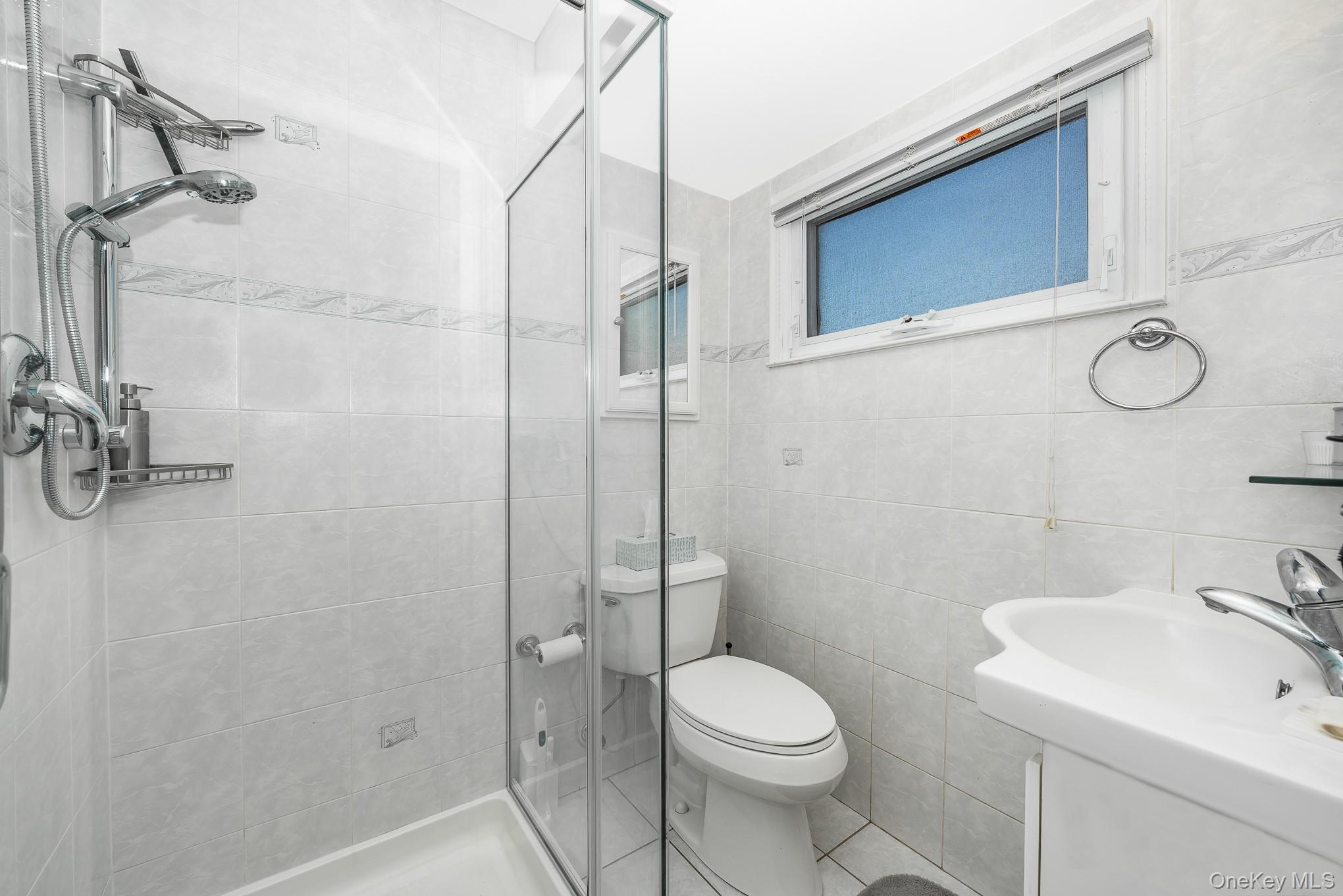 #8 photo, 16 Sue-Ann Court, North Babylon , NY 11703