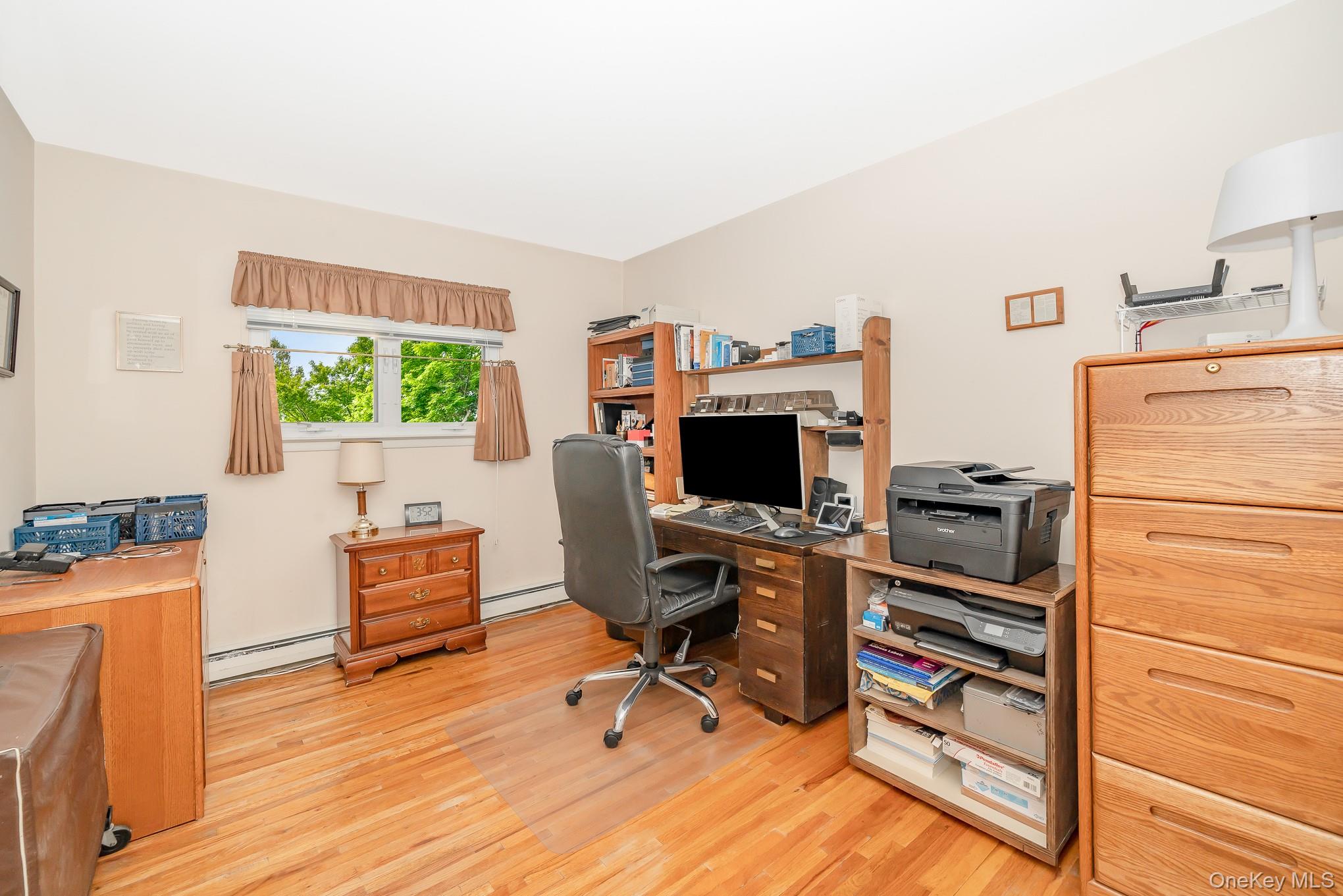 #9 photo, 16 Sue-Ann Court, North Babylon , NY 11703