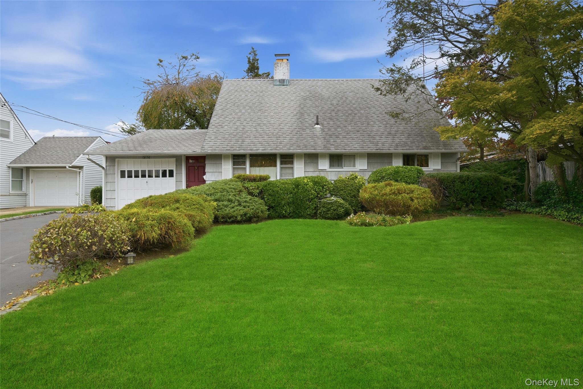 #1 photo, 150 Kingfisher Road, Levittown , NY 11756