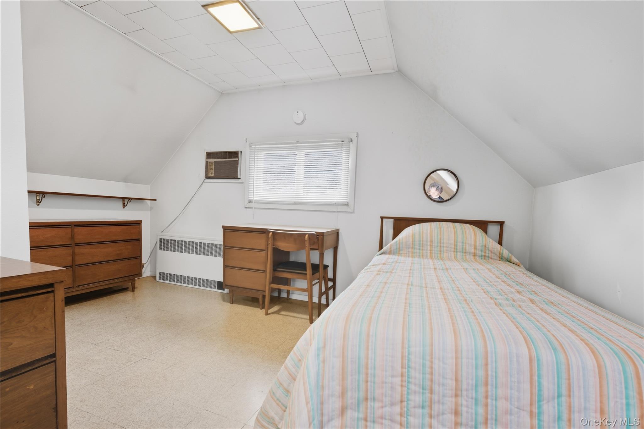 #13 photo, 150 Kingfisher Road, Levittown , NY 11756