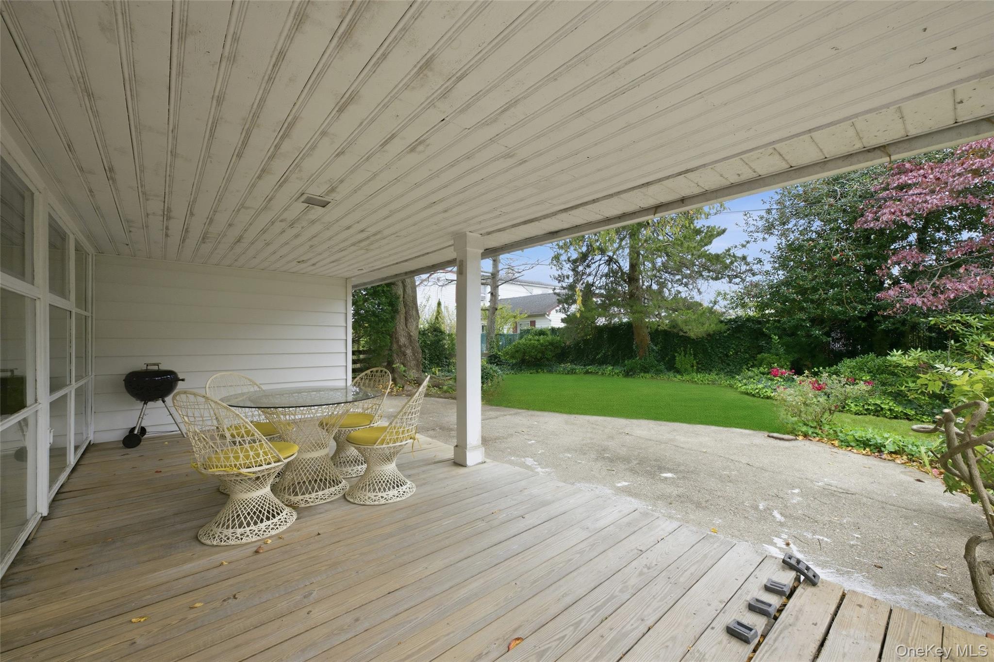 #16 photo, 150 Kingfisher Road, Levittown , NY 11756