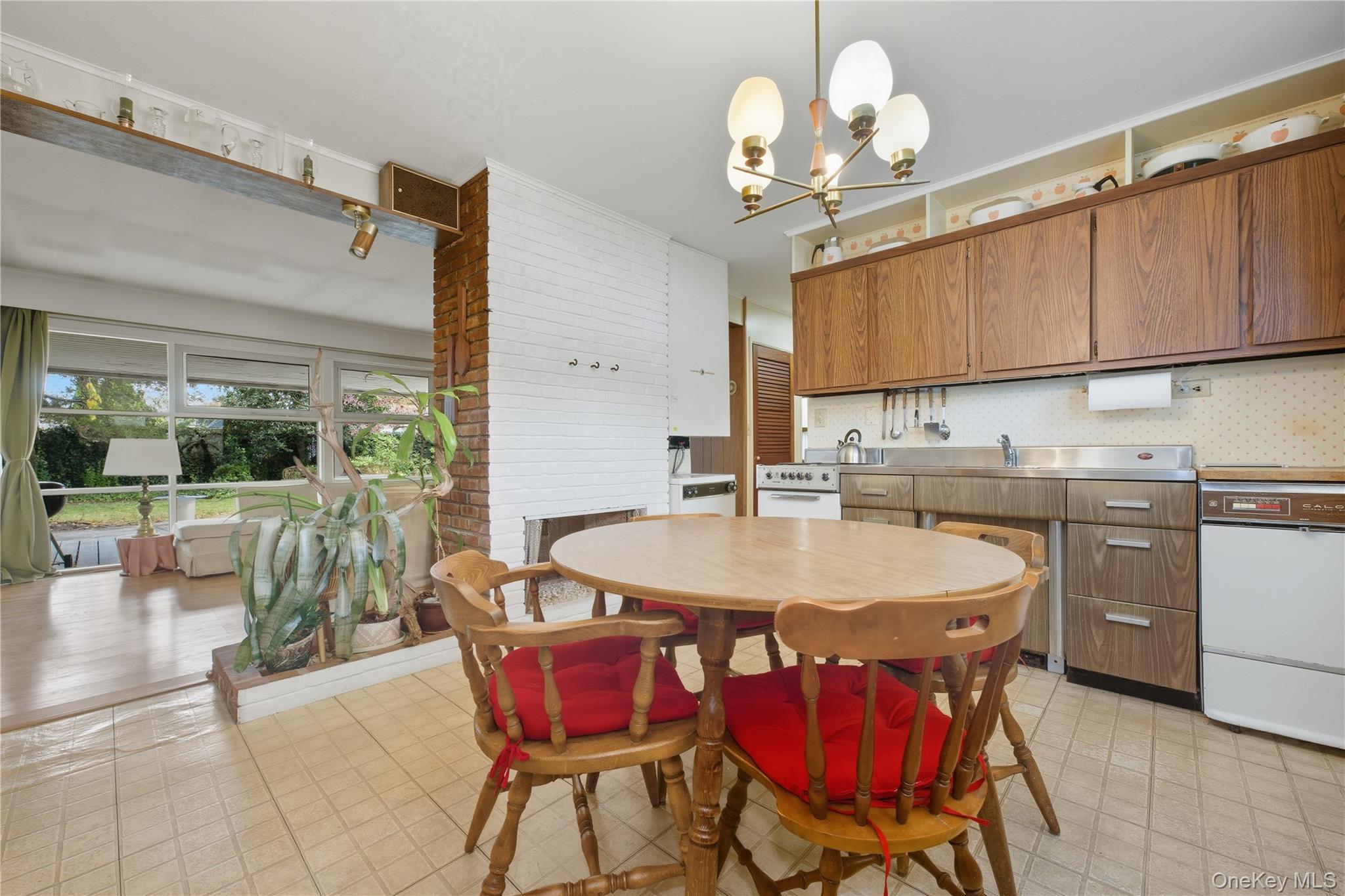 #3 photo, 150 Kingfisher Road, Levittown , NY 11756