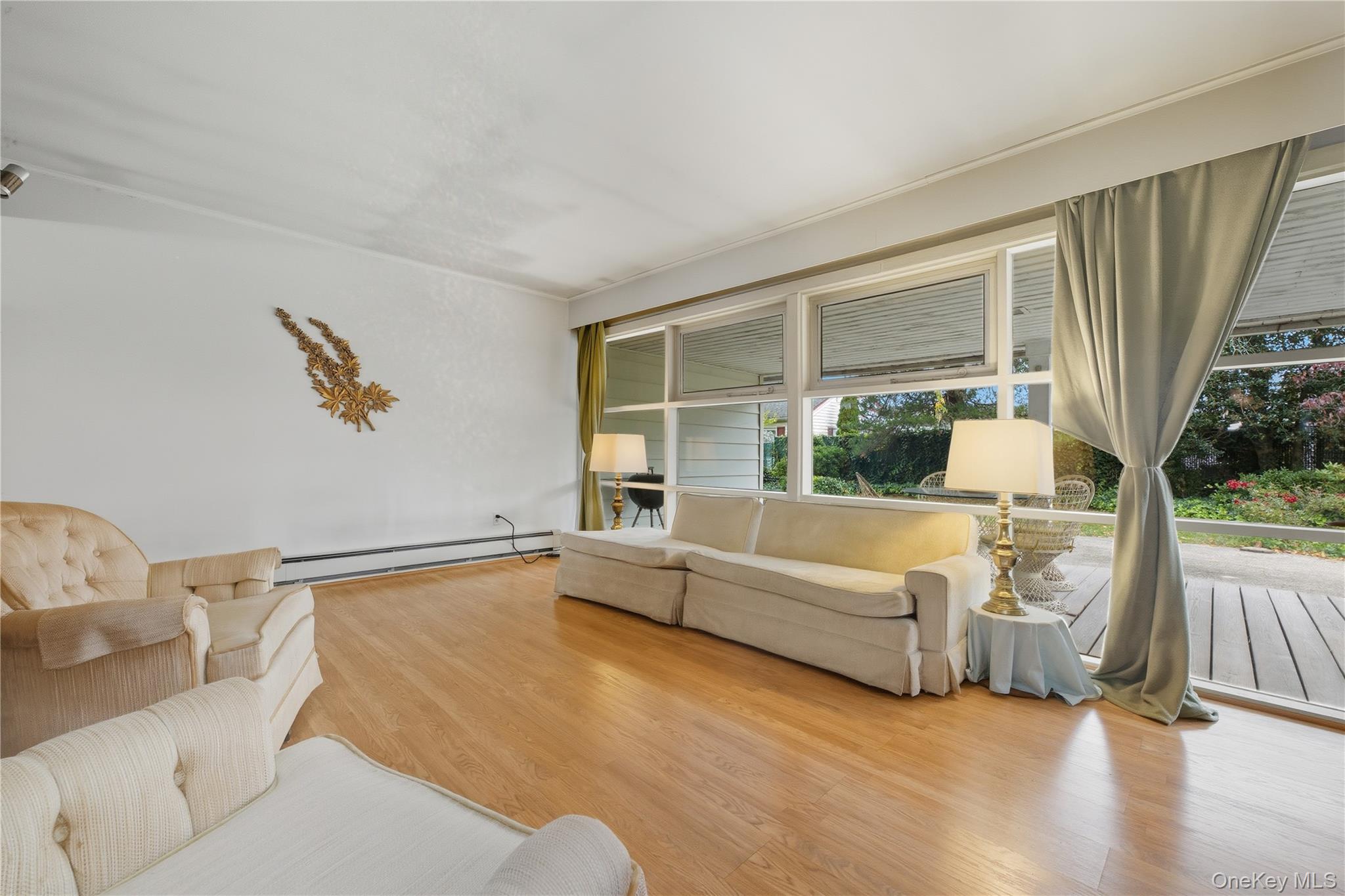 #5 photo, 150 Kingfisher Road, Levittown , NY 11756