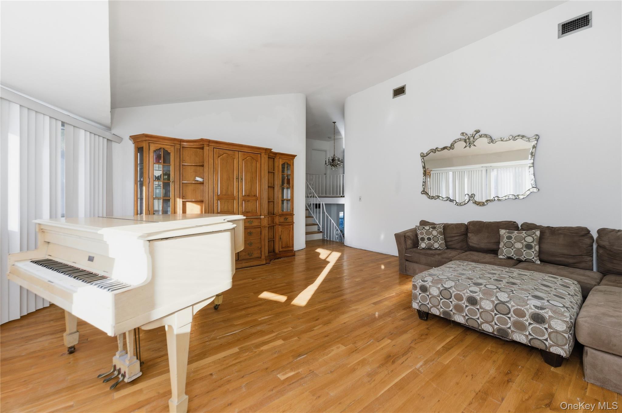 #4 photo, 3924 Jane Lane, Oceanside , NY 11572