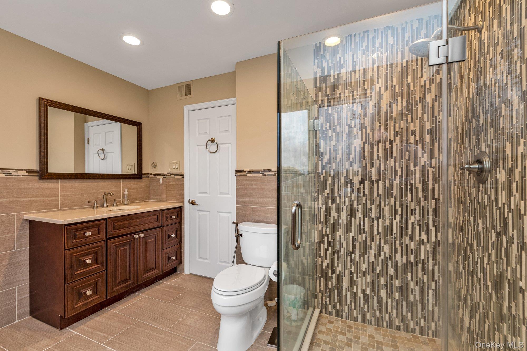 #11 photo, 2884 Bay Drive, Merrick , NY 11566