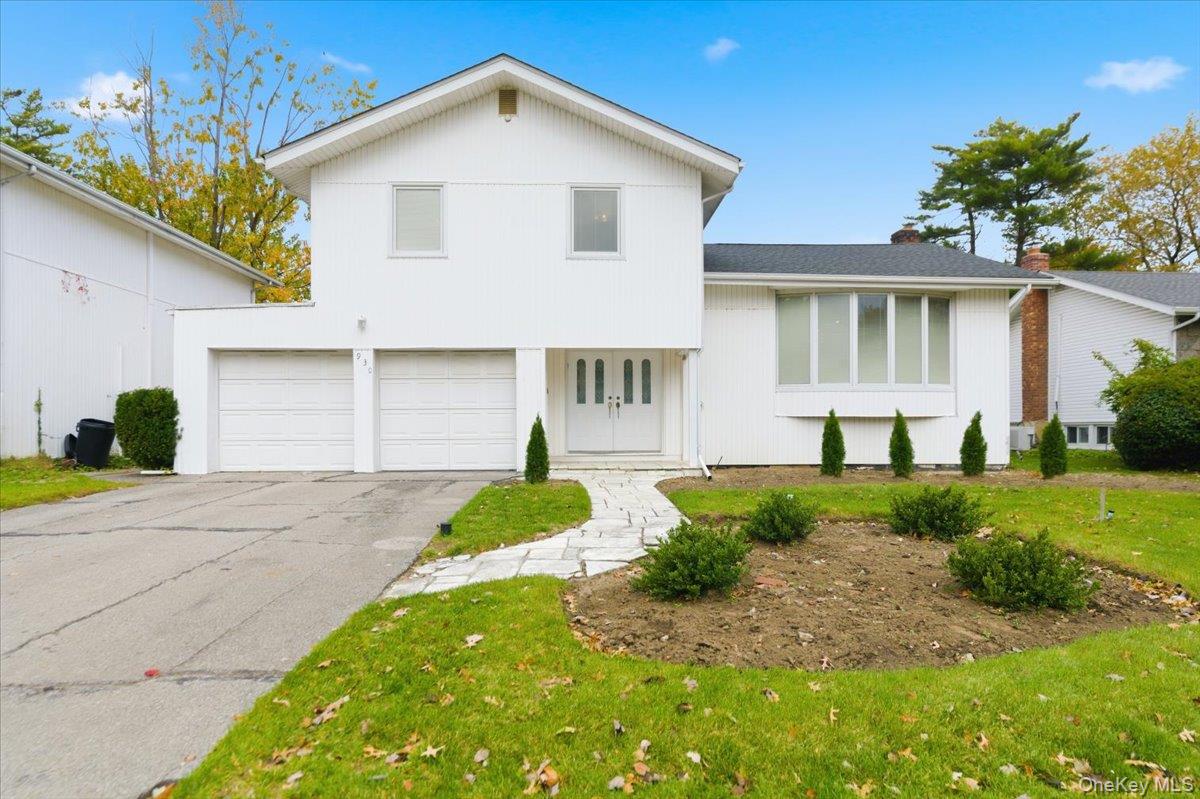 #1 photo, 930 Jewel Drive, North Woodmere , NY 11581