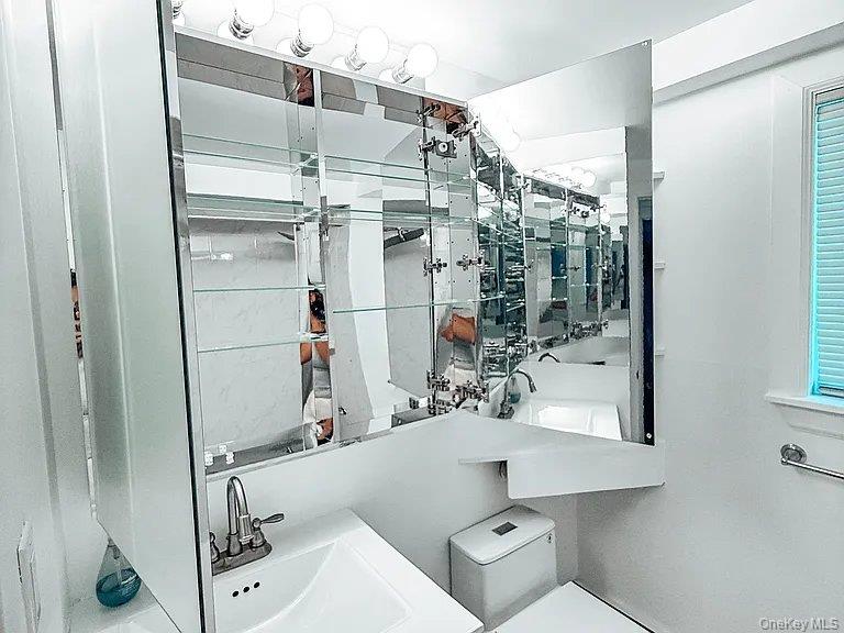 #18 photo, 11 Marshall Street, Massapequa , NY 11758