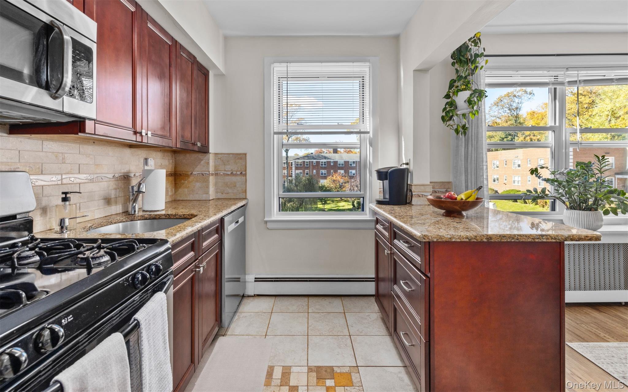 #12 photo, 2 Edwards Street, Roslyn Heights , NY 11577