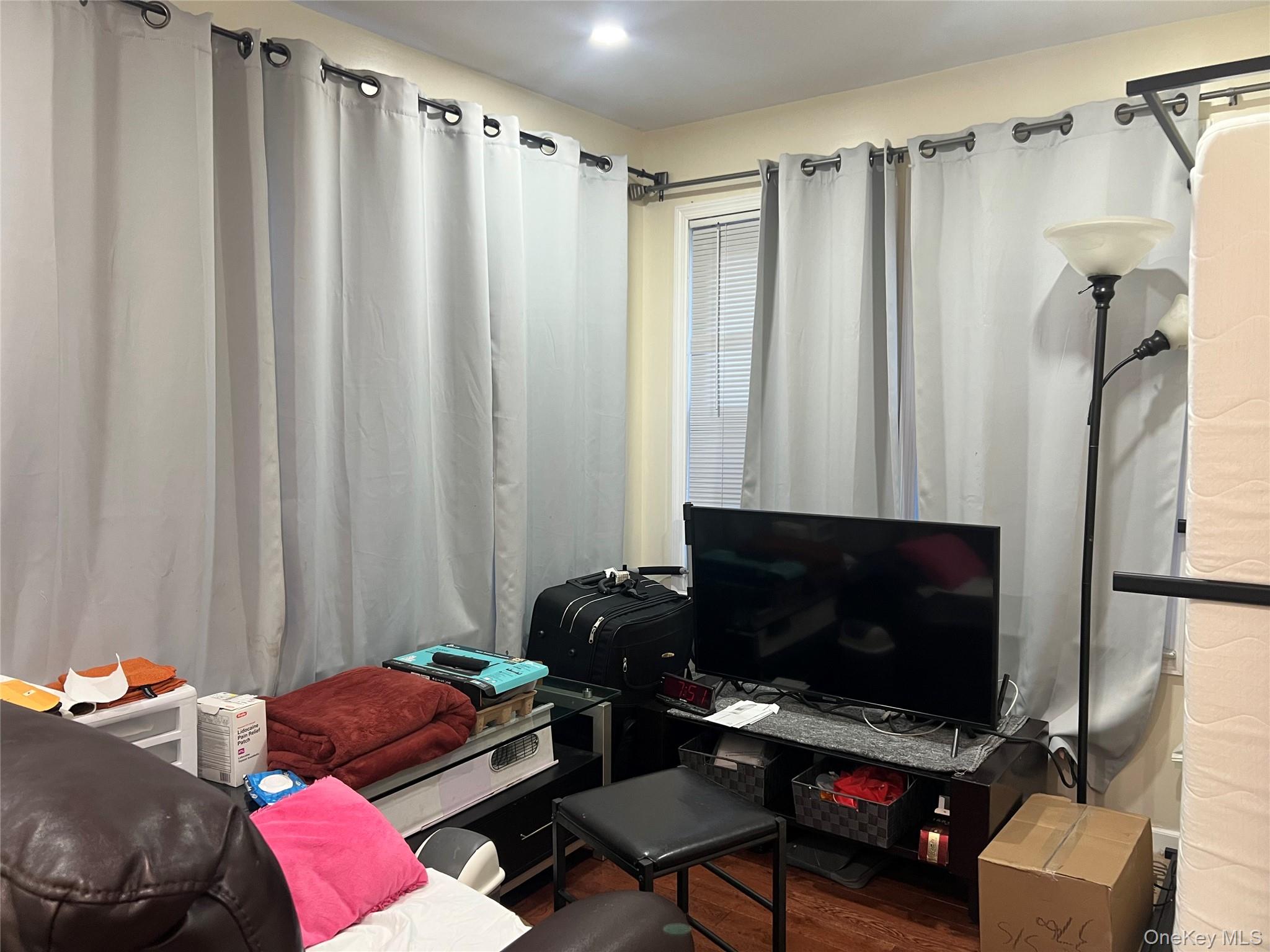 #4 photo, 15108 33rd Road, Flushing , NY 11354