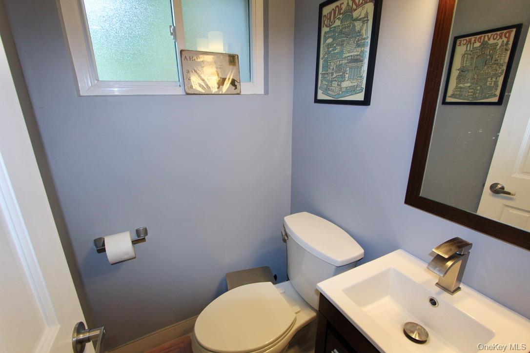 #11 photo, 83 Executive Drive, New Hyde Park , NY 11040