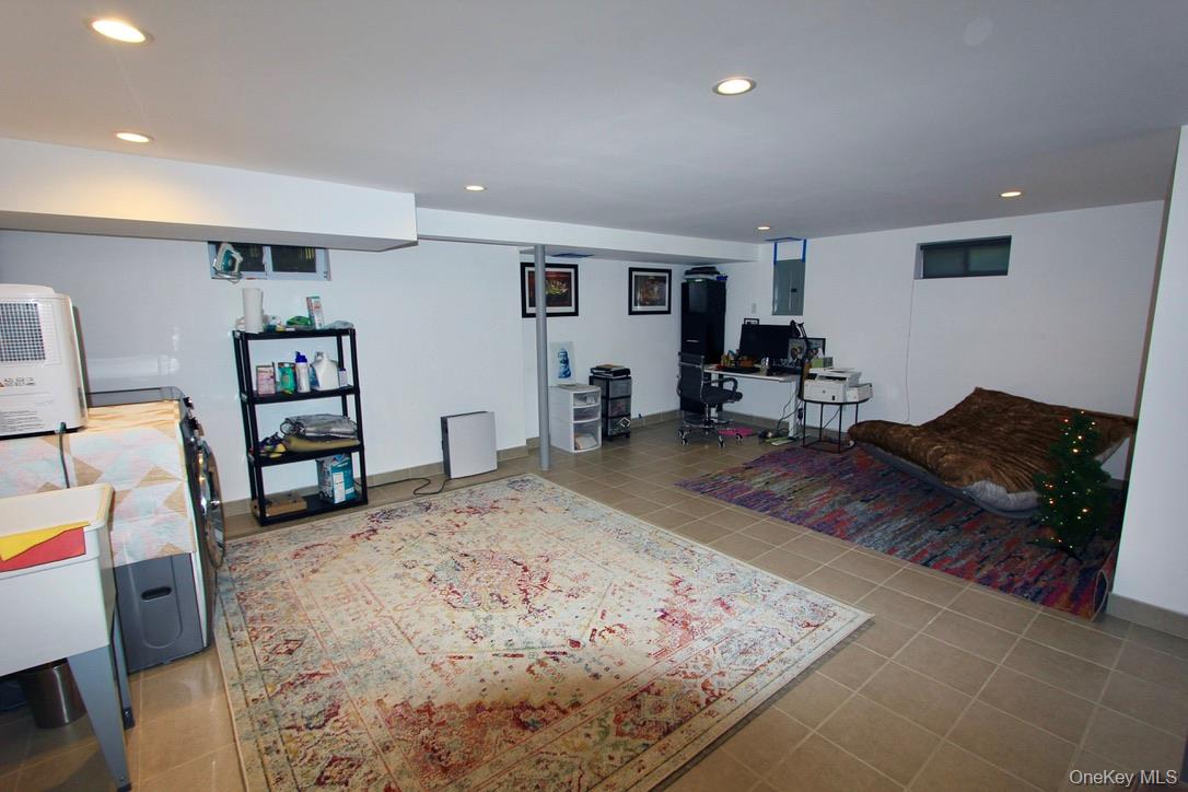 #13 photo, 83 Executive Drive, New Hyde Park , NY 11040