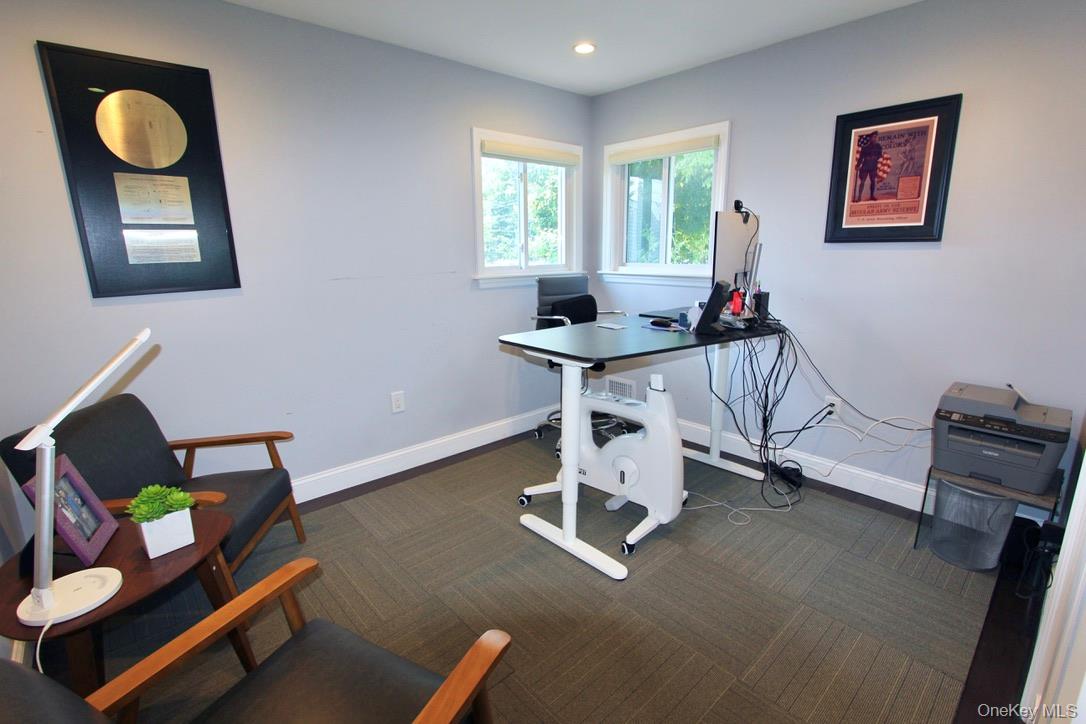 #19 photo, 83 Executive Drive, New Hyde Park , NY 11040