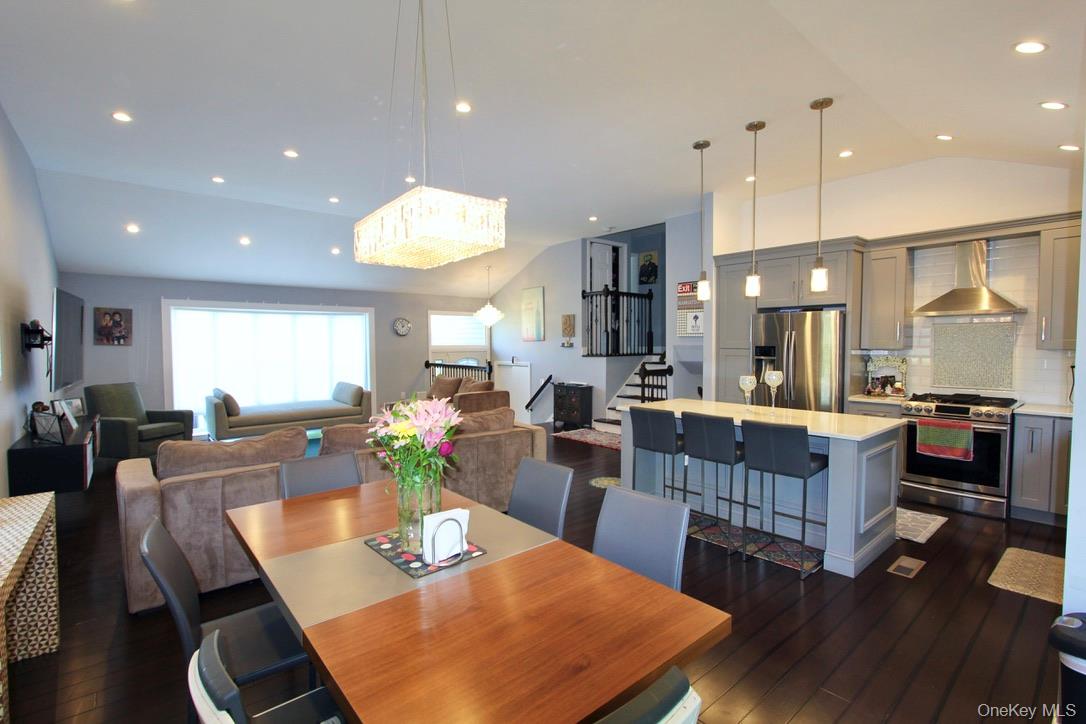 #8 photo, 83 Executive Drive, New Hyde Park , NY 11040