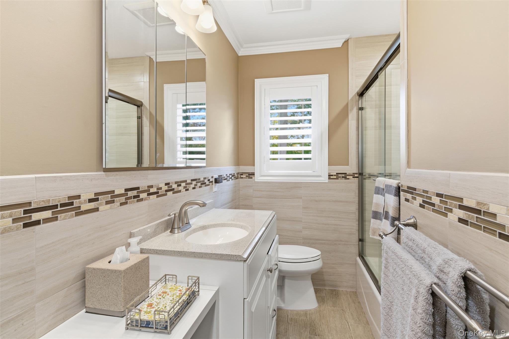 #15 photo, 277 5th Avenue, Saint James , NY 11780