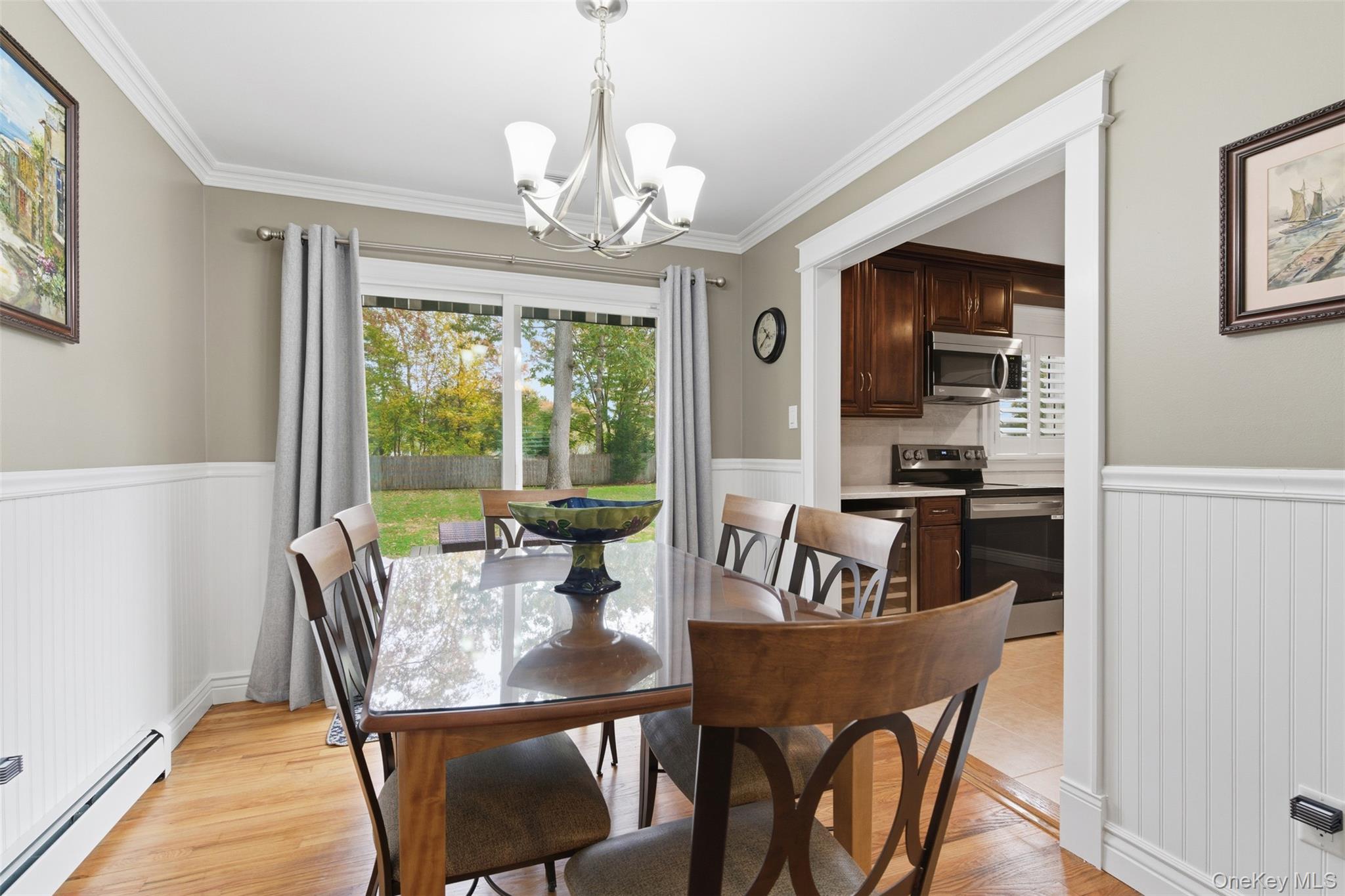 #8 photo, 277 5th Avenue, Saint James , NY 11780