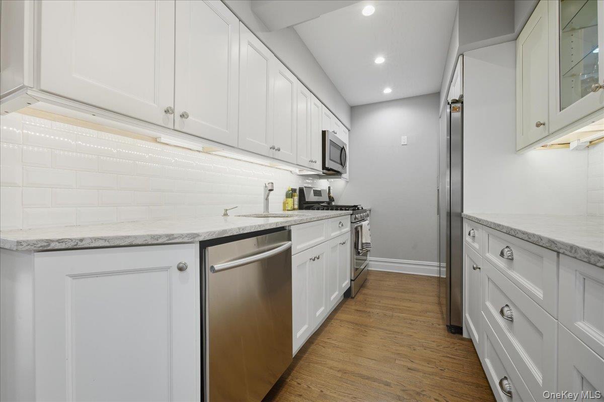 #9 photo, 55 Lenox Road, Rockville Centre , NY 11570