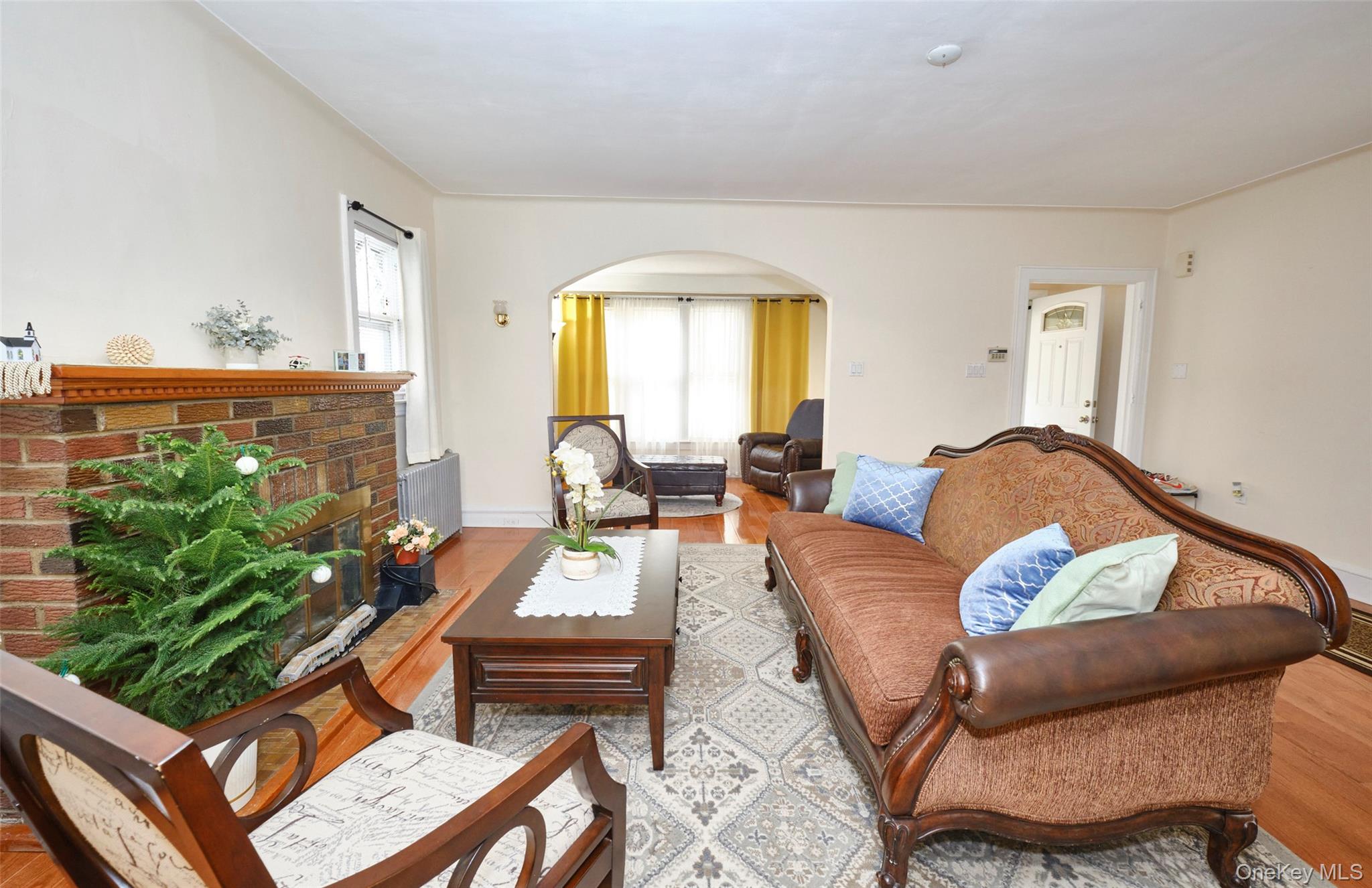 #10 photo, 109-15 200th Street, Saint Albans , NY 11412