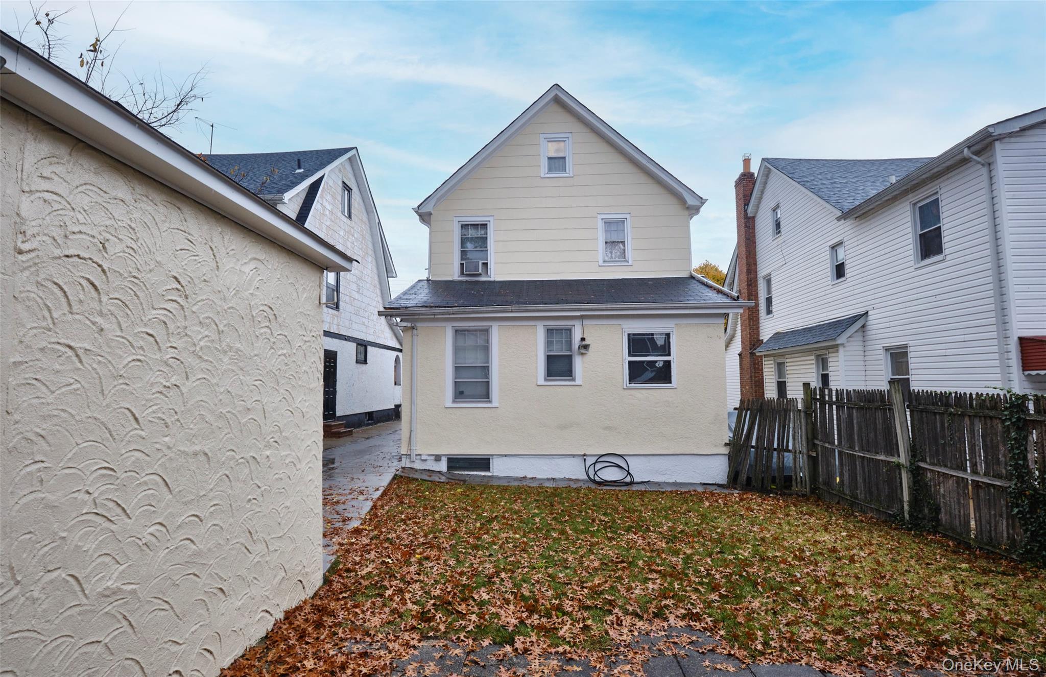 #5 photo, 109-15 200th Street, Saint Albans , NY 11412