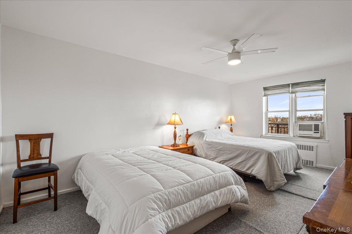 #11 photo, 16201 Powells Cove Boulevard, Beechhurst , NY 11357