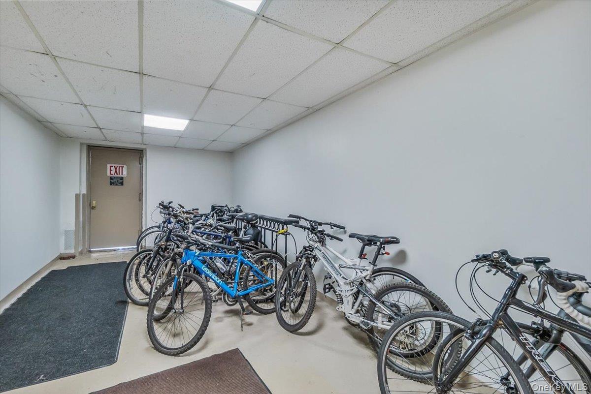 #20 photo, 16201 Powells Cove Boulevard, Beechhurst , NY 11357