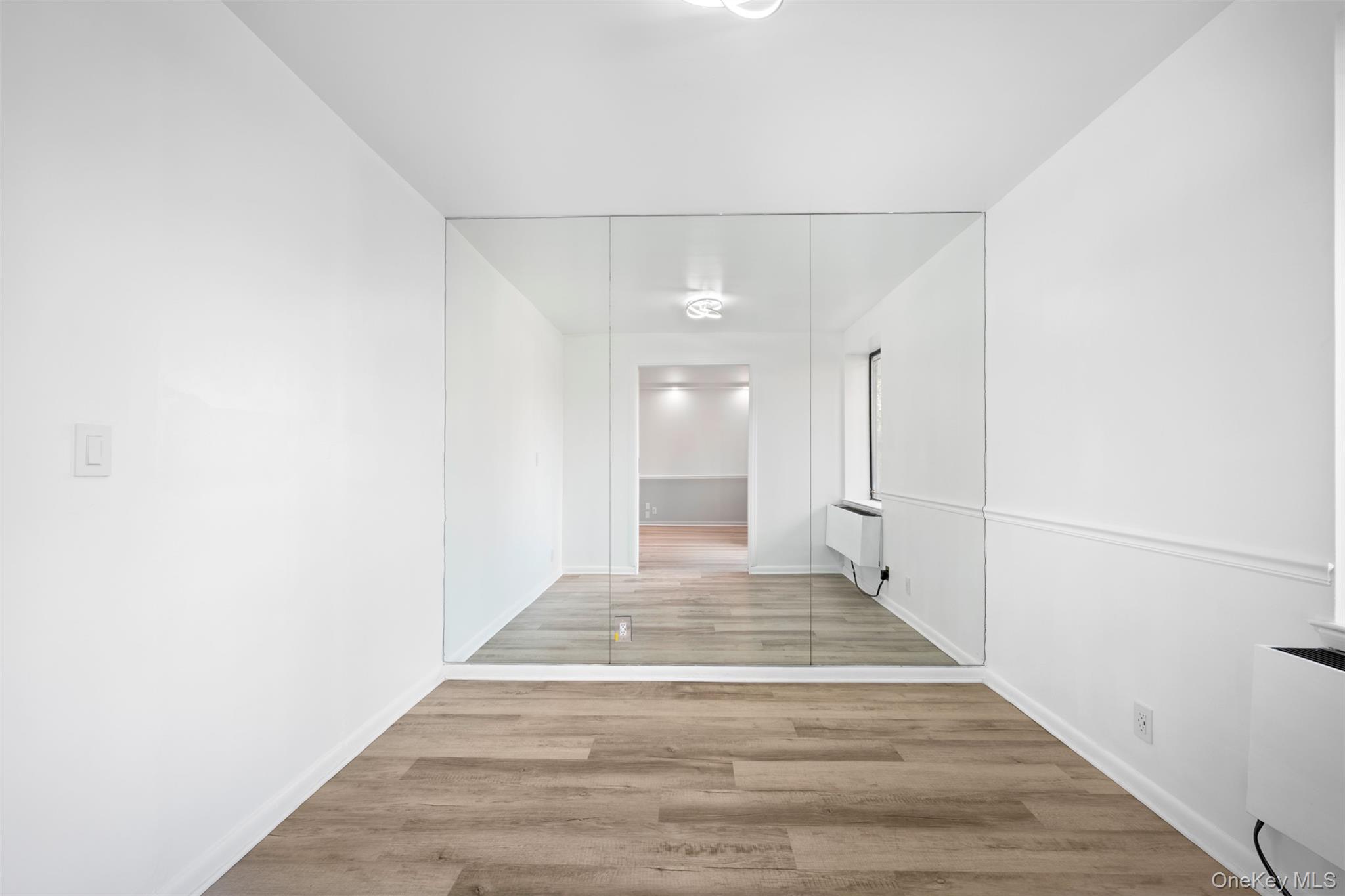 #12 photo, 141 Great Neck Road, Great Neck , NY 11021