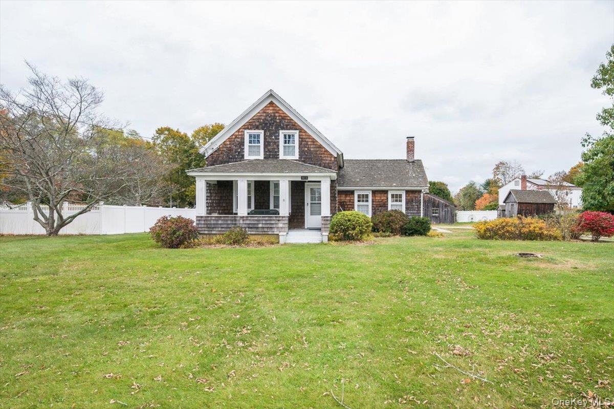 #1 photo, 811 Locust Avenue, Bohemia , NY 11716