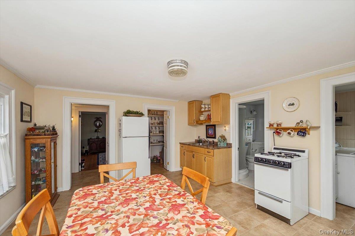 #13 photo, 811 Locust Avenue, Bohemia , NY 11716