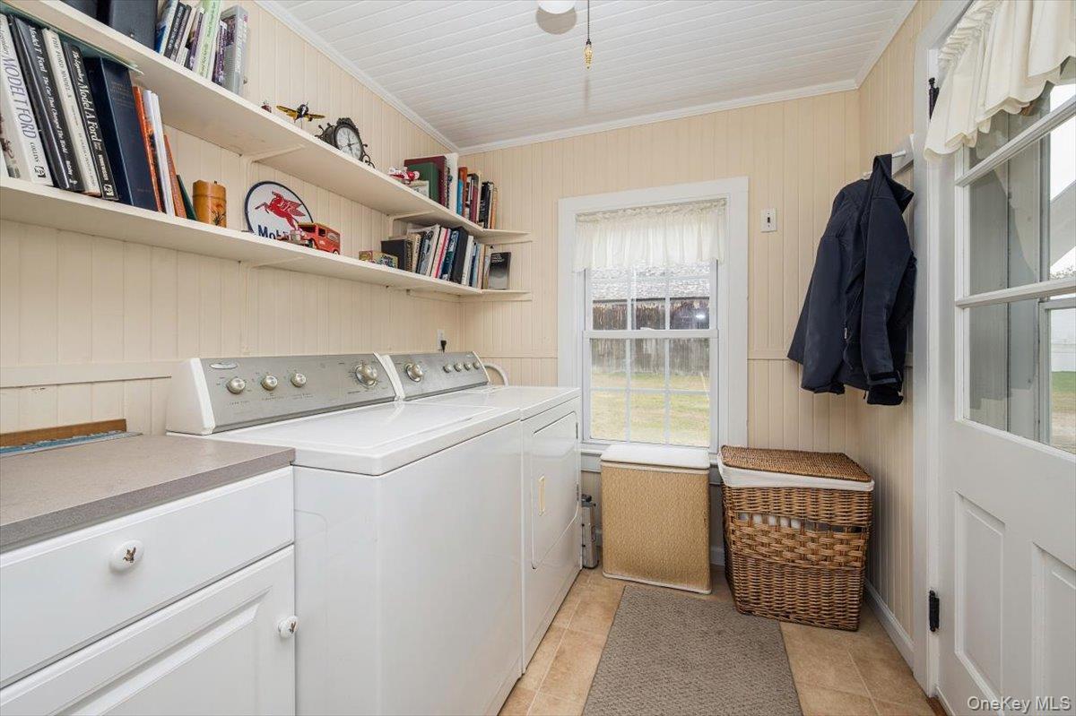 #15 photo, 811 Locust Avenue, Bohemia , NY 11716