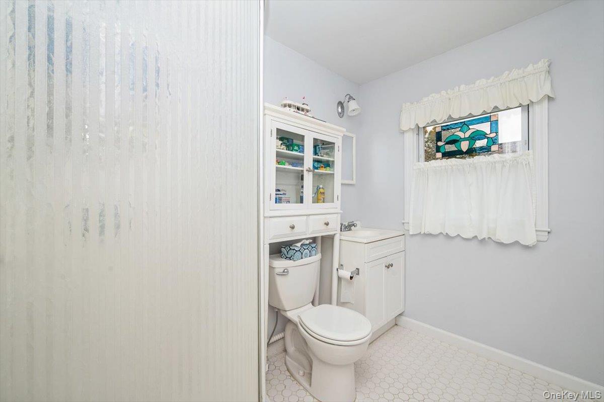 #16 photo, 811 Locust Avenue, Bohemia , NY 11716