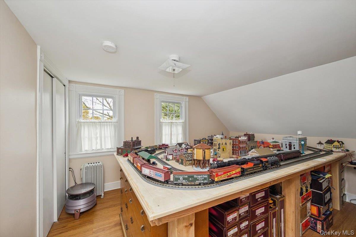 #17 photo, 811 Locust Avenue, Bohemia , NY 11716