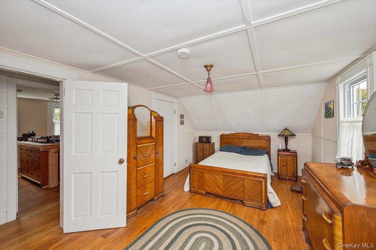 #19 photo, 811 Locust Avenue, Bohemia , NY 11716