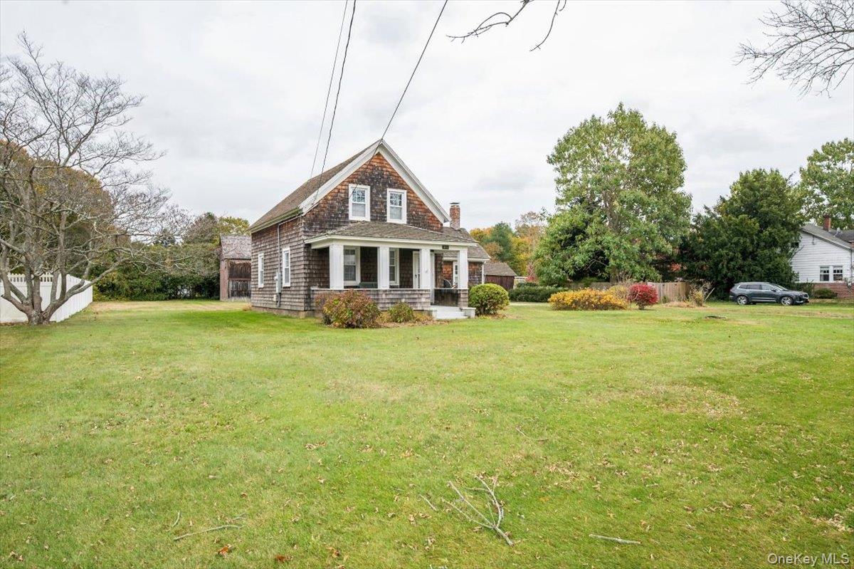 #3 photo, 811 Locust Avenue, Bohemia , NY 11716